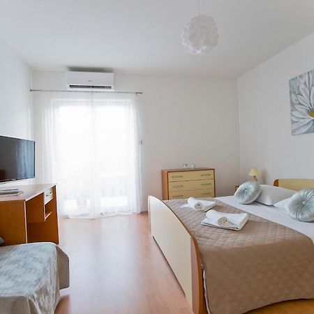 Apartments Rudi Lokva Rogoznica Bagian luar foto