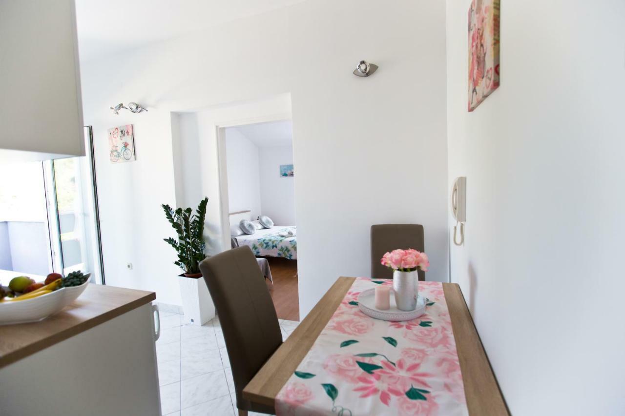 Apartments Rudi Lokva Rogoznica Bagian luar foto